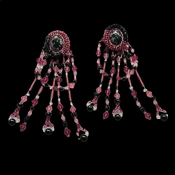 Black snowflake, pink black glass beaded shoulderduster chandelier earrings 4.5” - Picture 7 of 8